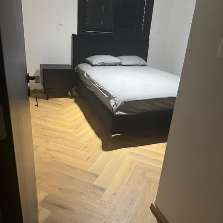 Delux Apartamento