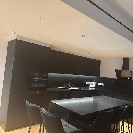 Delux Apartamento *